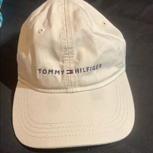 TOMMY HILFIGER HAT